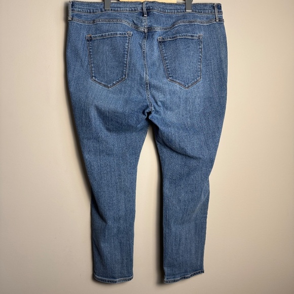 Old Navy Denim Women's 18 Short Curvy Straight Blue Jeans Summer Festival Casual - Picture 5 of 12